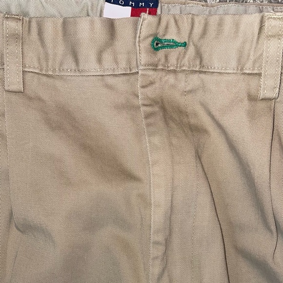 Mens Tommy Hilfiger Khakis in EUC - Size 34/ 30 - Picture 3 of 12